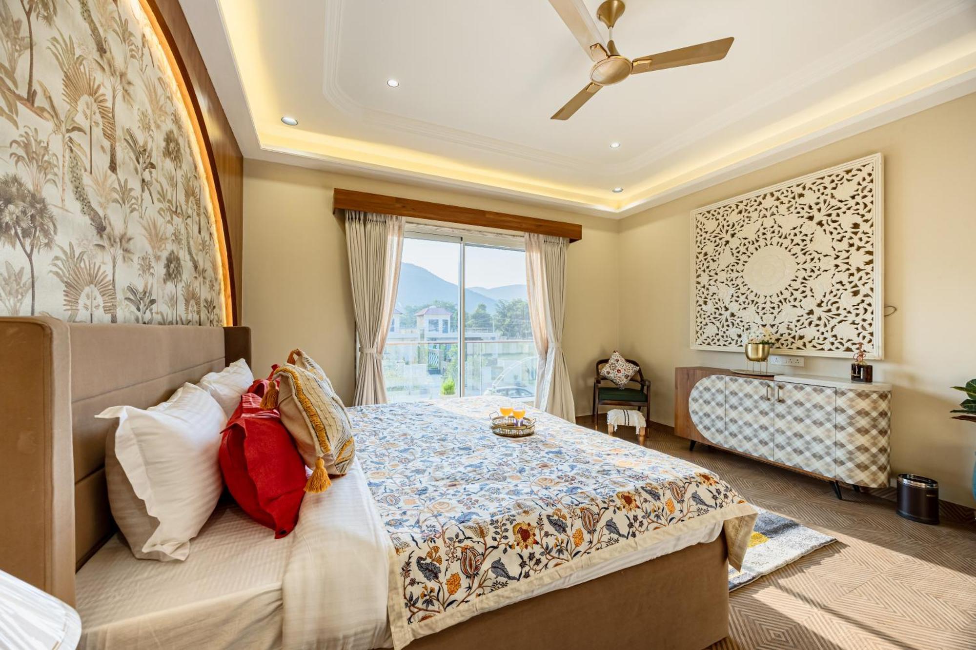 Elivaas Heaven In Hills Mountara 3 Bhk With Lounge & Pvt Pool Udaipur