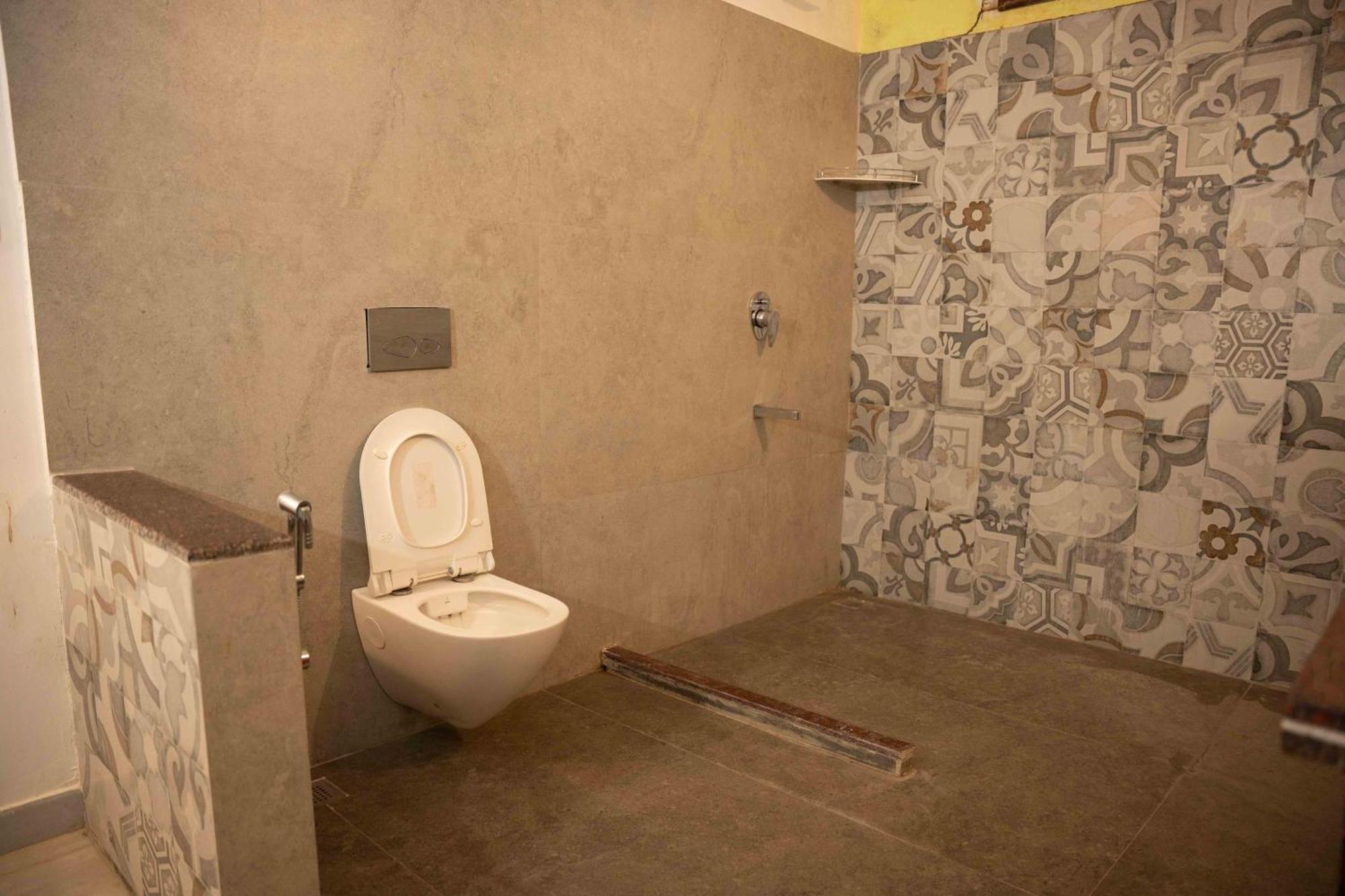 Hotel Karohi 3*