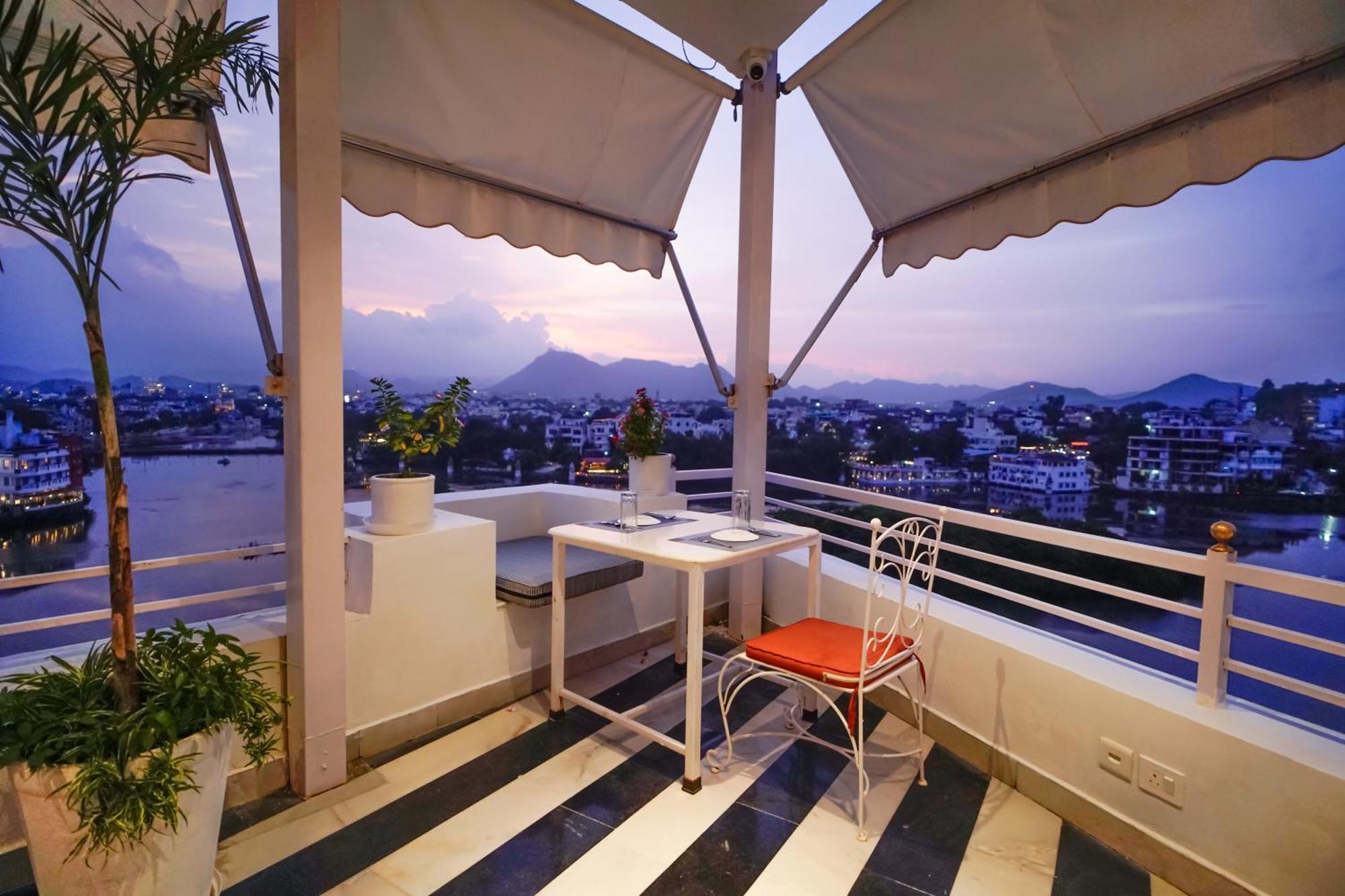 Hotel Grandrosse Boutique - Pichola Facing Udaipur
