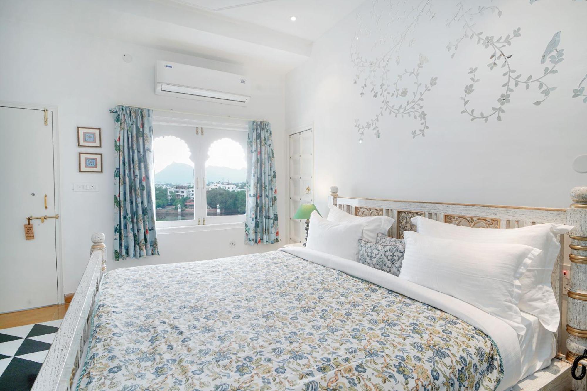 Grandrosse Boutique - Pichola Facing Hotel Udaipur
