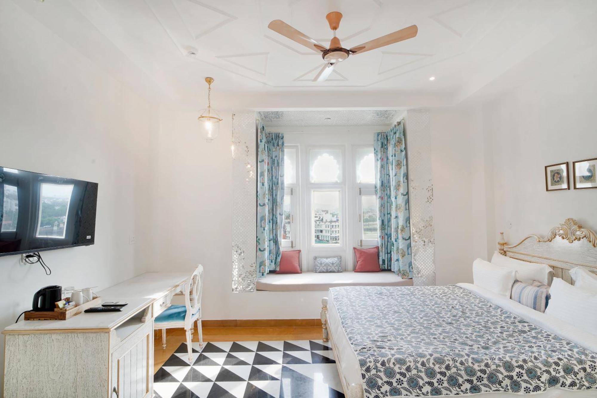 Hotel Grandrosse Boutique - Pichola Facing Udaipur