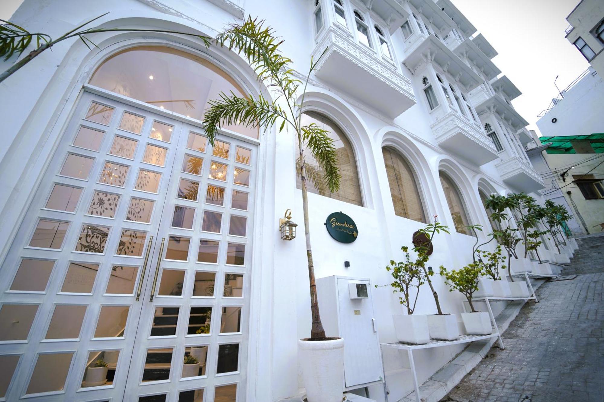 Hotel Grandrosse Boutique - Pichola Facing Udaipur