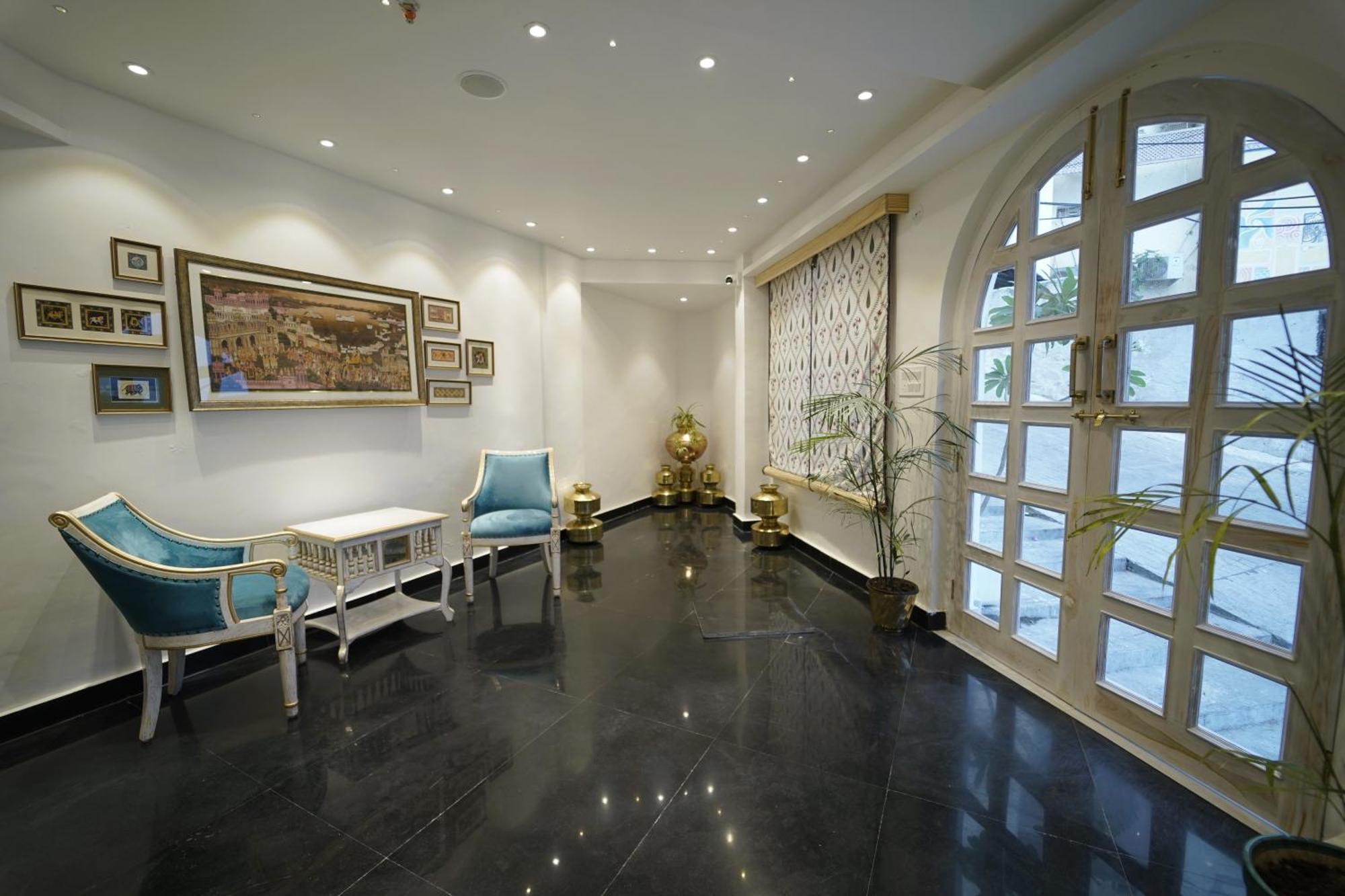 Grandrosse Boutique - Pichola Facing Hotel