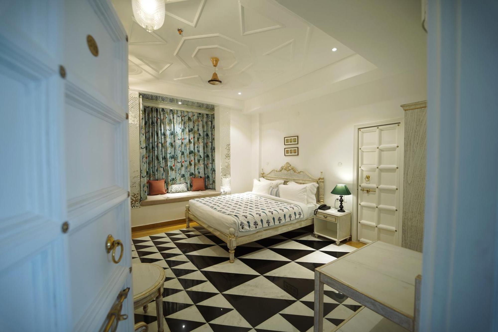 Hotel Grandrosse Boutique - Pichola Facing 3*