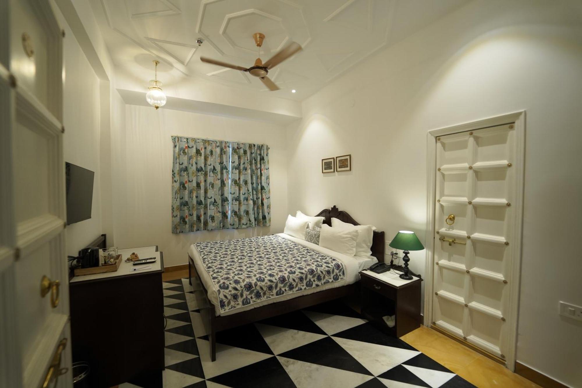 Hotel Grandrosse Boutique - Pichola Facing