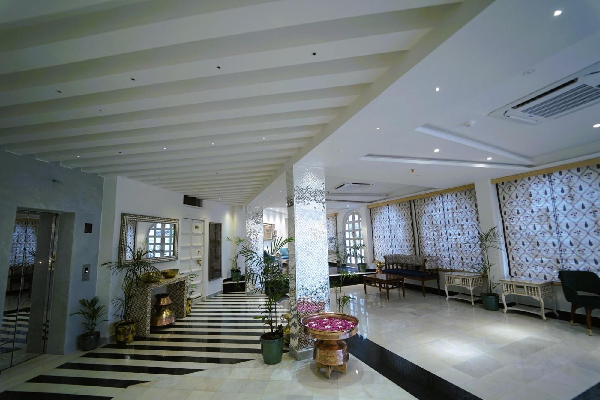 Grandrosse Boutique - Pichola Facing Hotel Udaipur