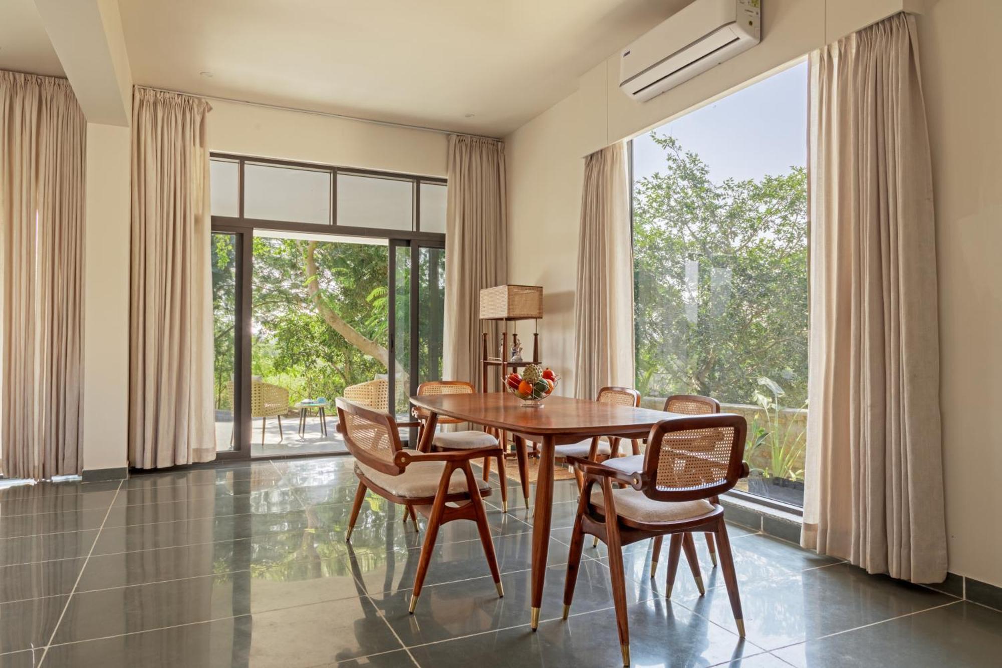Saffronstays Camelot By The - 3 Bedroom With View, Games Area And Access Villa *