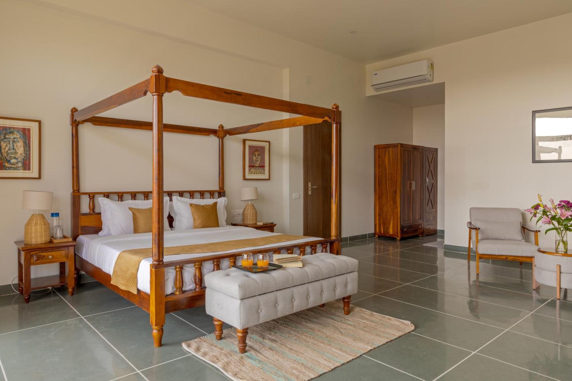 Villa Saffronstays Camelot By The - 3 Bedroom With View, Games Area And Access