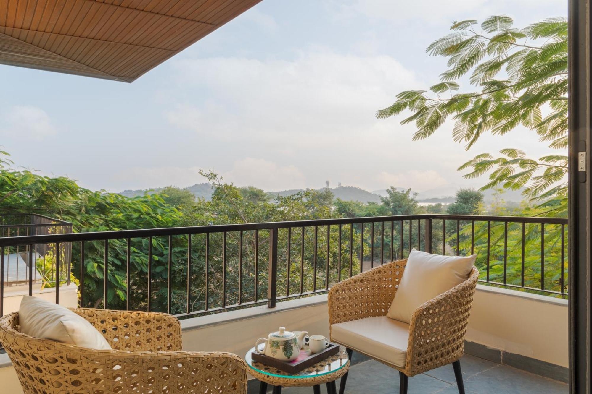 Saffronstays Camelot By The - 3 Bedroom With View, Games Area And Access *