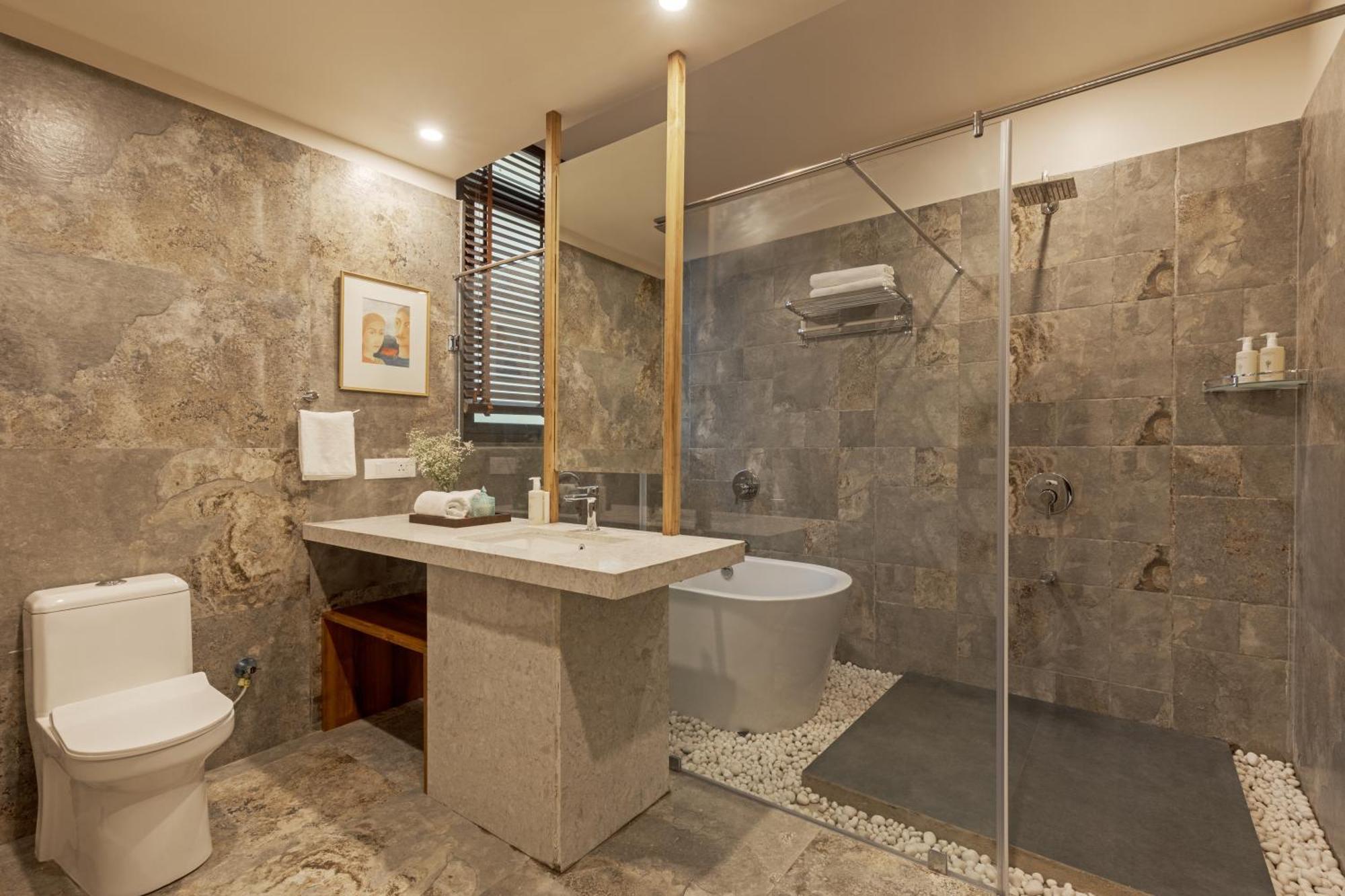 Saffronstays Camelot By The - 3 Bedroom With View, Games Area And Access Udaipur
