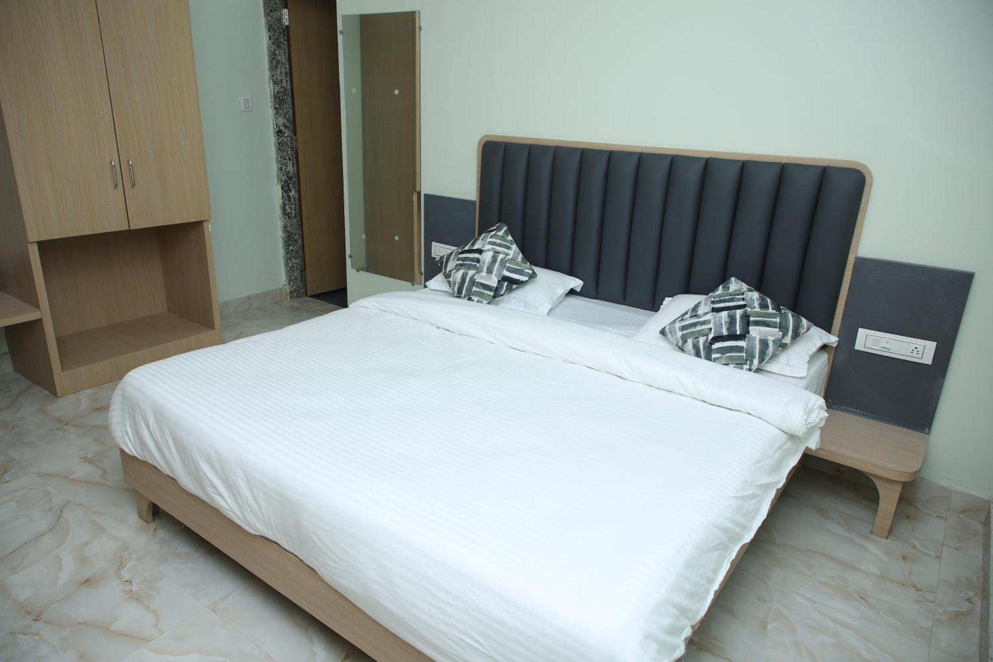 Hotel Rangoli Shree Khodiyar Kathiyawadi Dhaba 5*