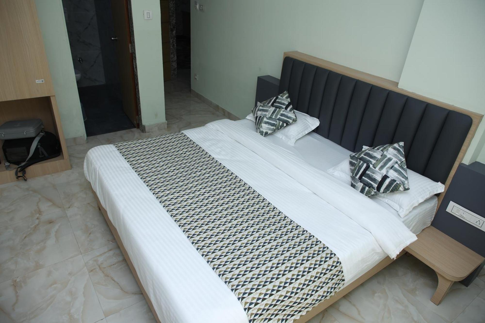 Rangoli Shree Khodiyar Kathiyawadi Dhaba Hotel