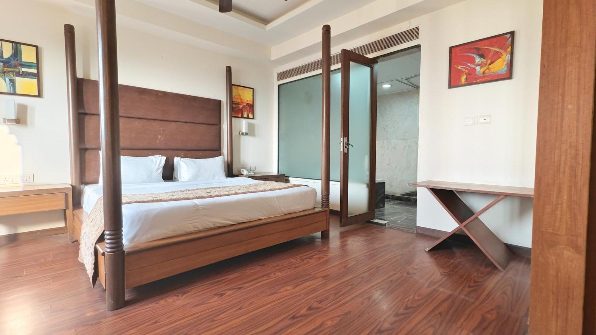 Hotel The Sky Imperial, 4*