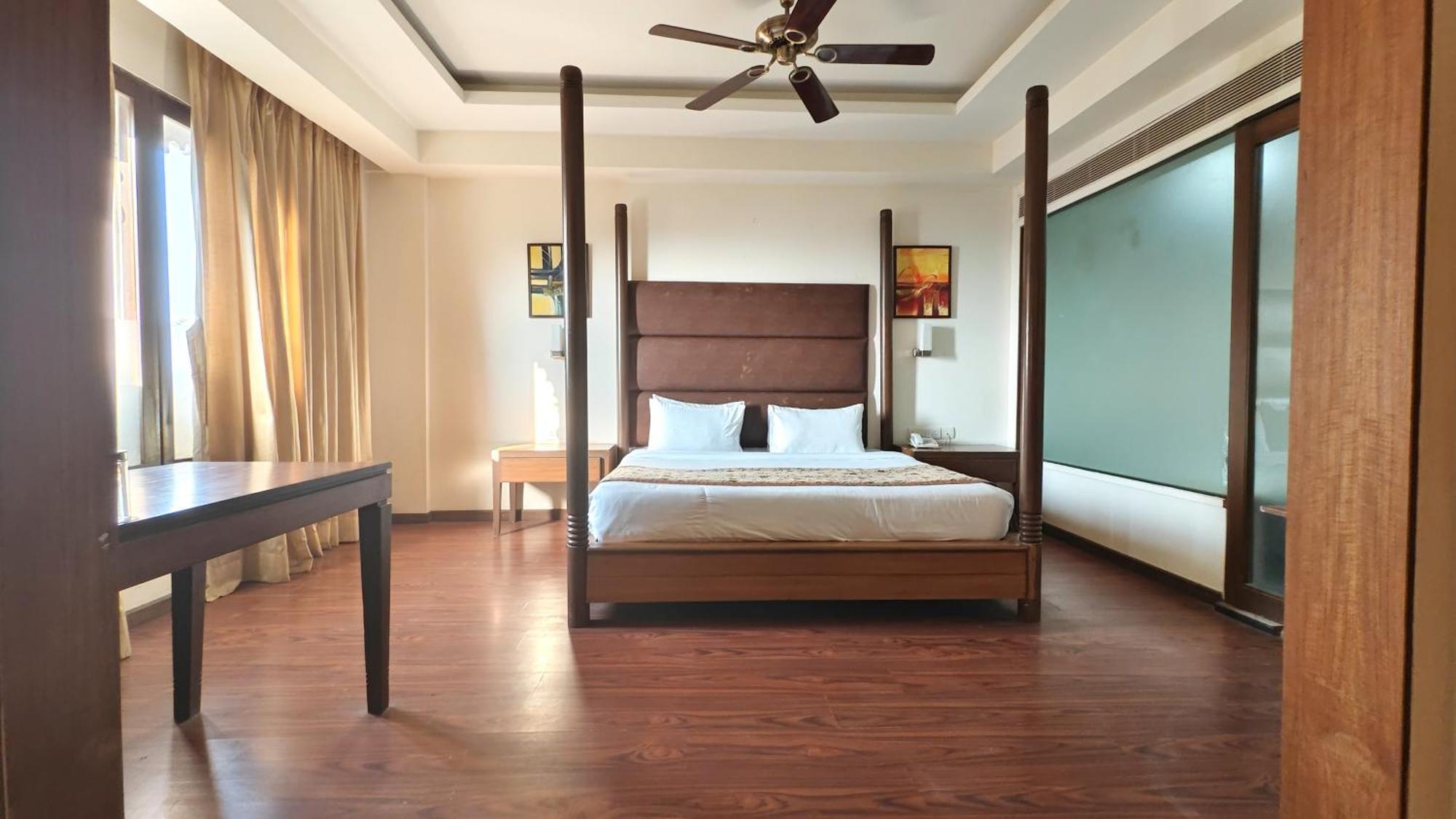 Hotel The Sky Imperial, 4*