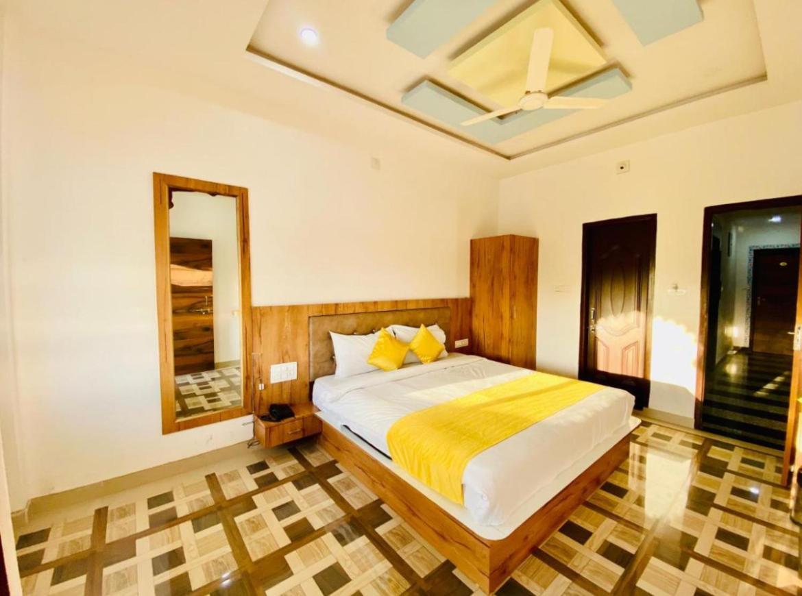 Vallabhgarh A Facing Balcony Hotel