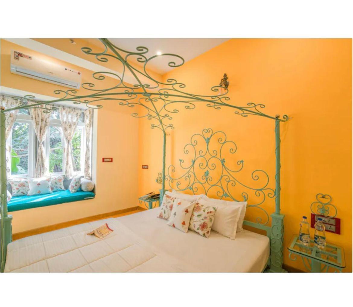 Padharo Hostel *