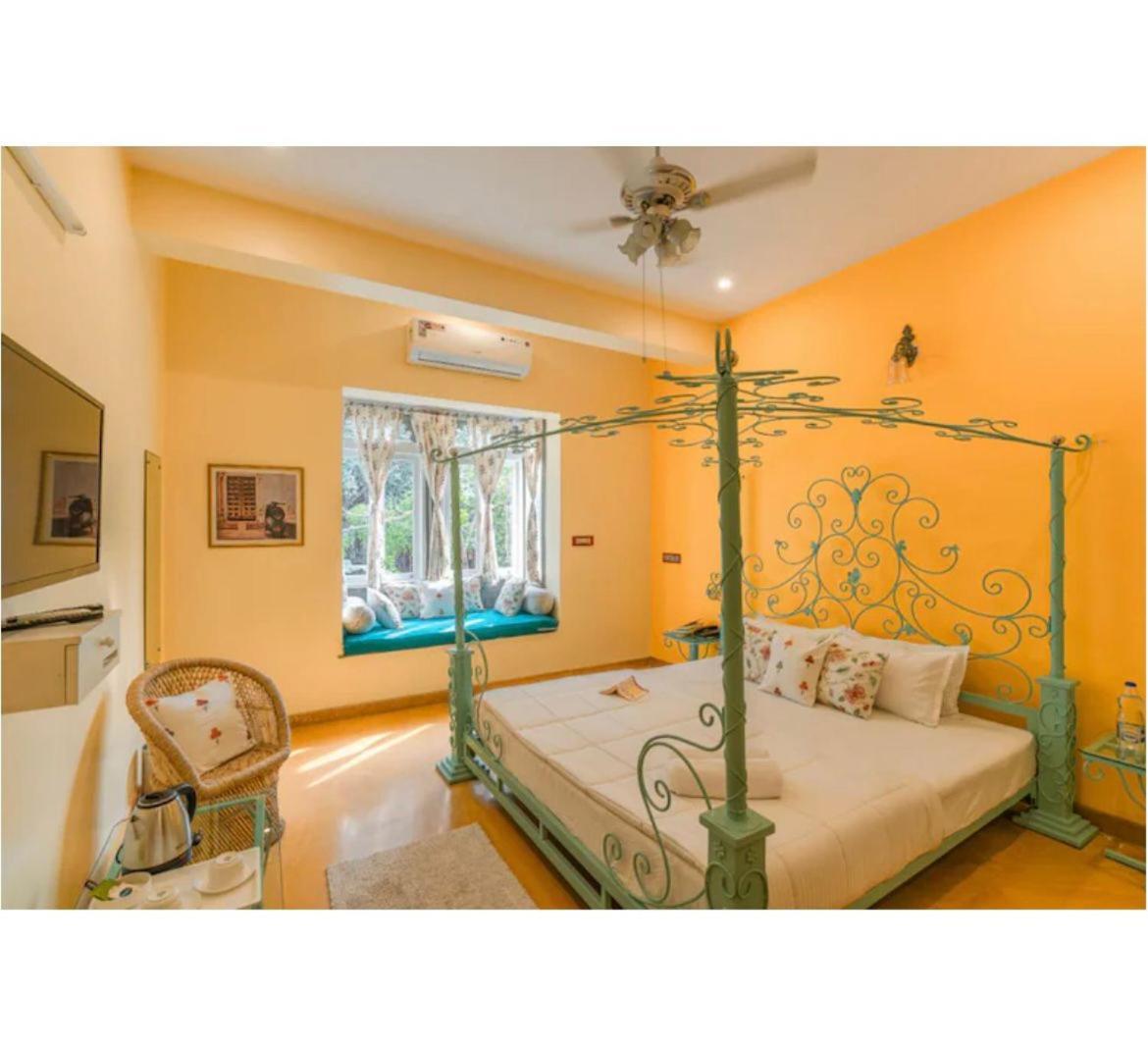 Padharo Hostel *