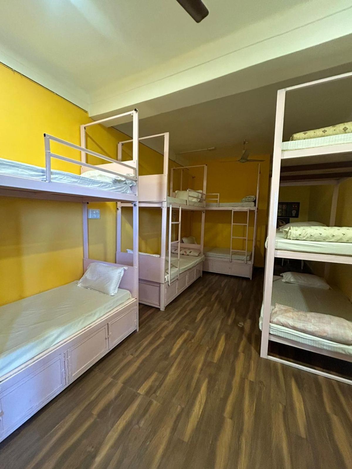 Hostel Padharo