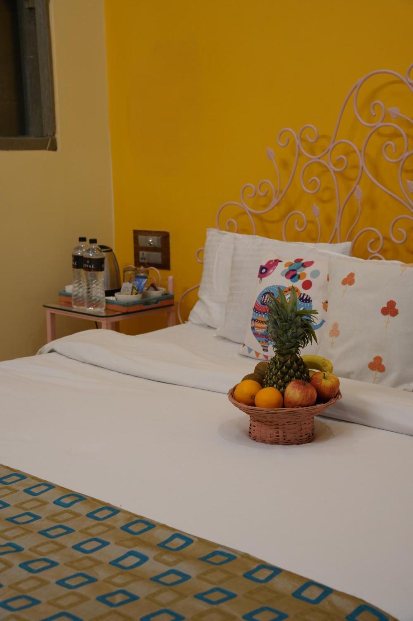 Padharo Hostel