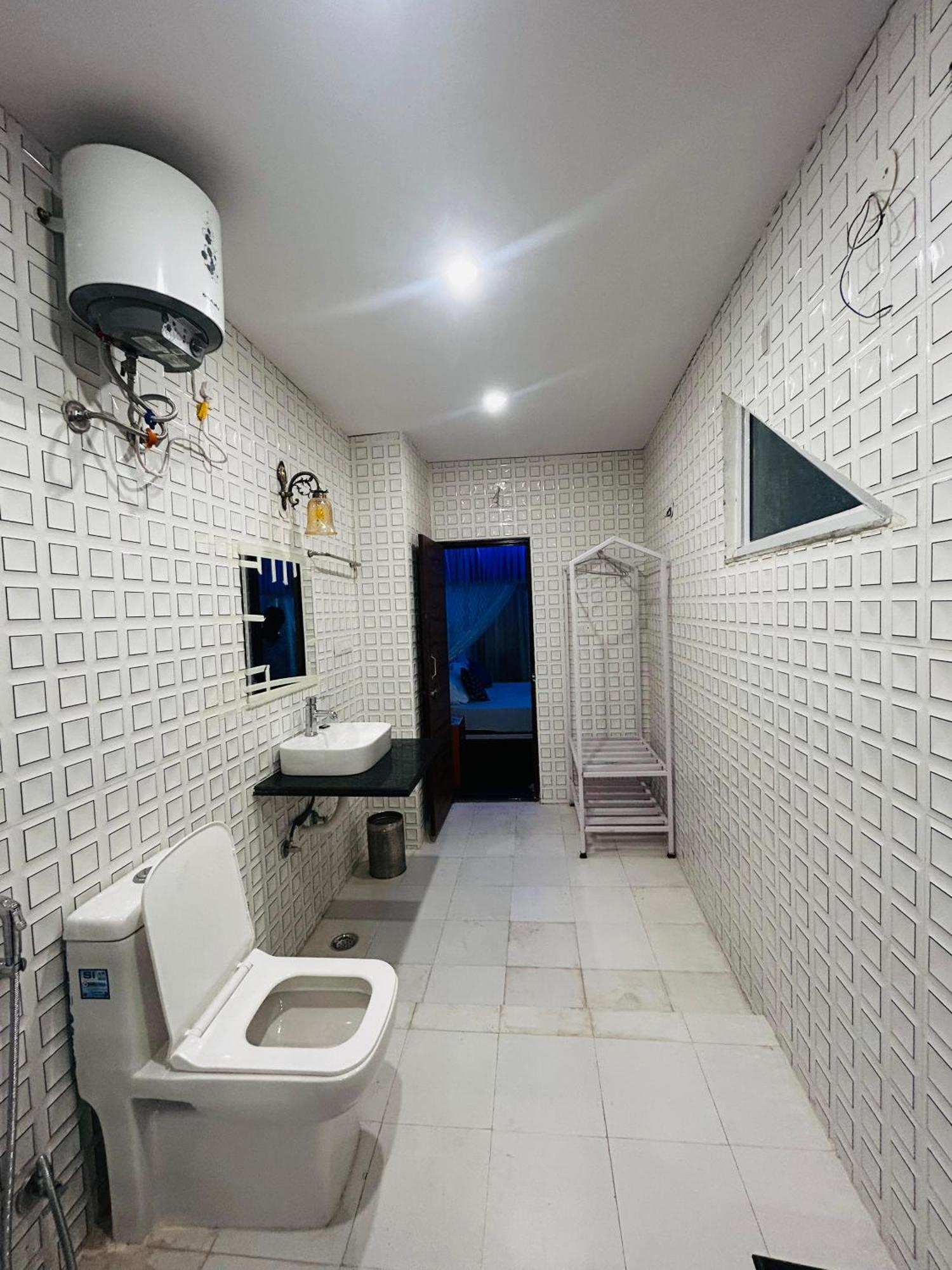 Hotel The White House On Pichola Twh 2*
