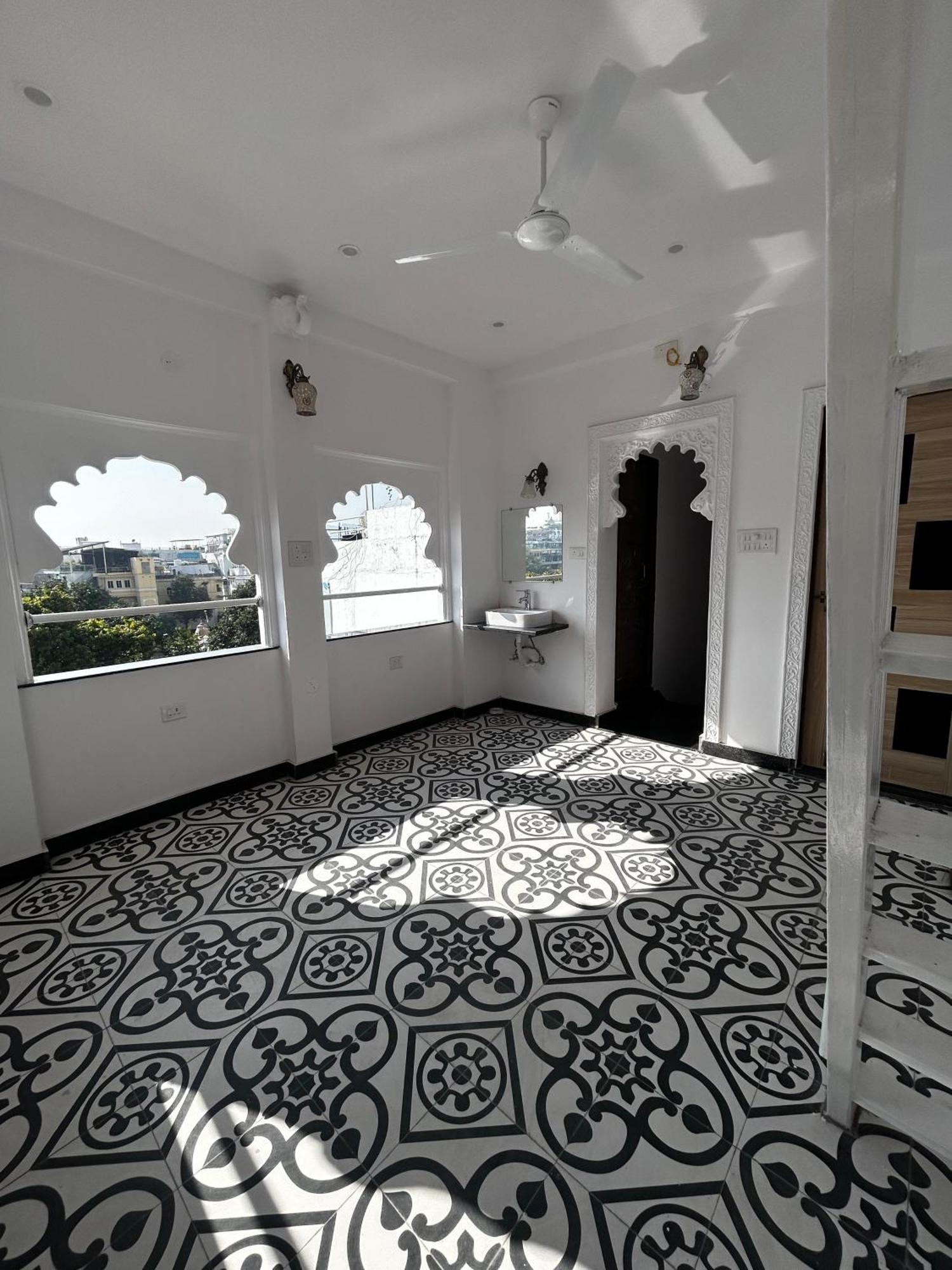 The White House On Pichola Twh Hotel