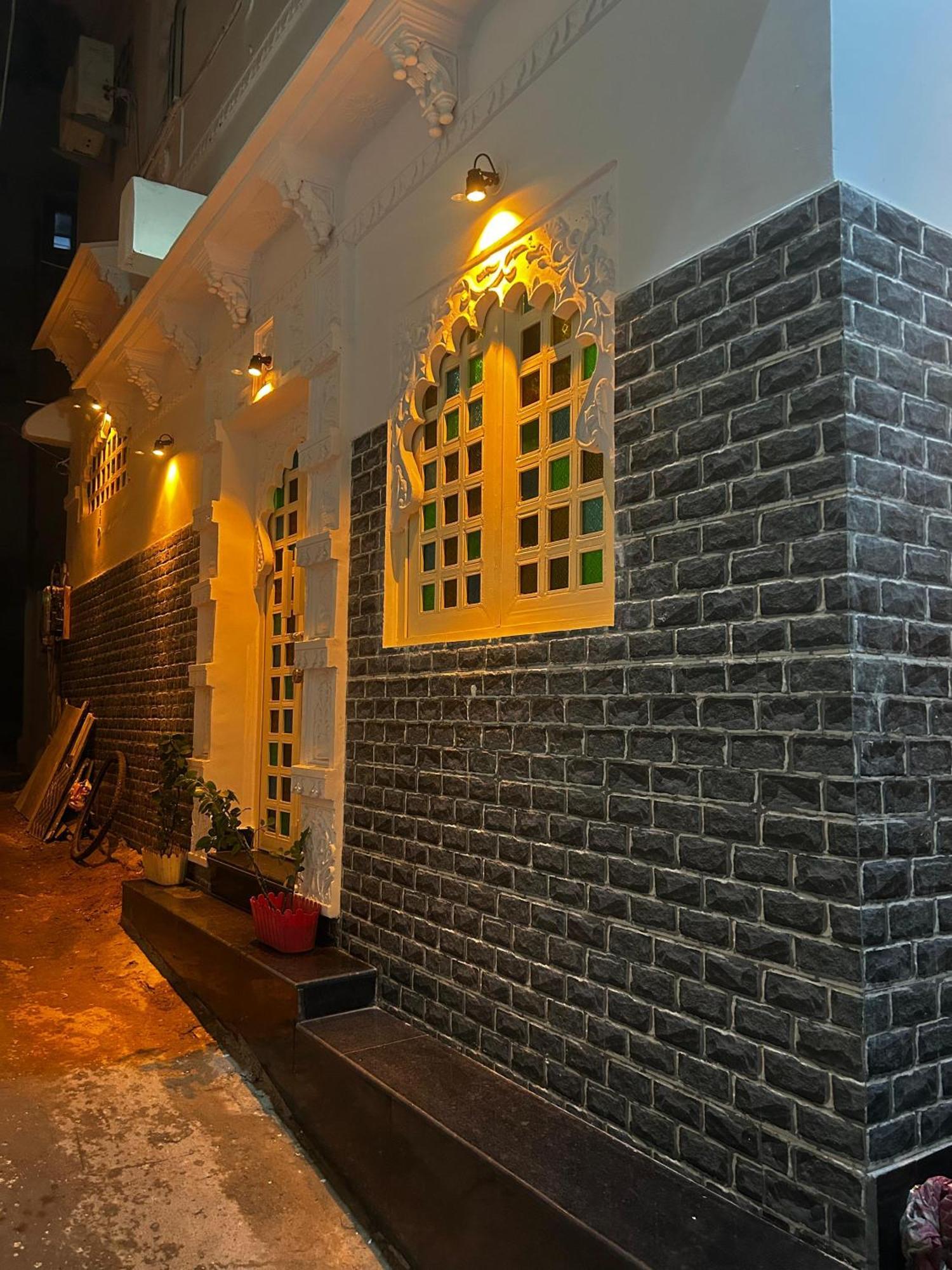 Hotel The White House On Pichola Twh
