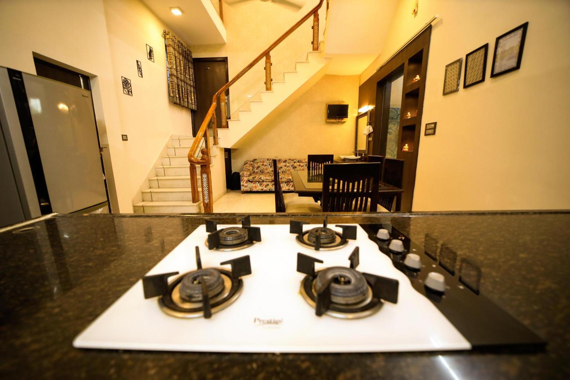 Casa Vista Hideaway 4br By Homeyhuts Guest house