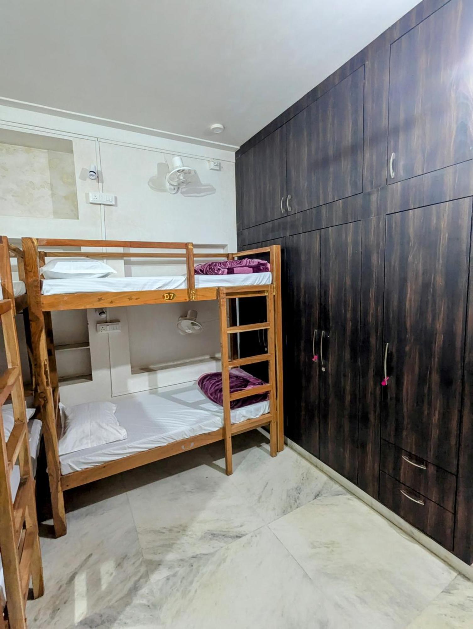 Punia's Staycation Hostel