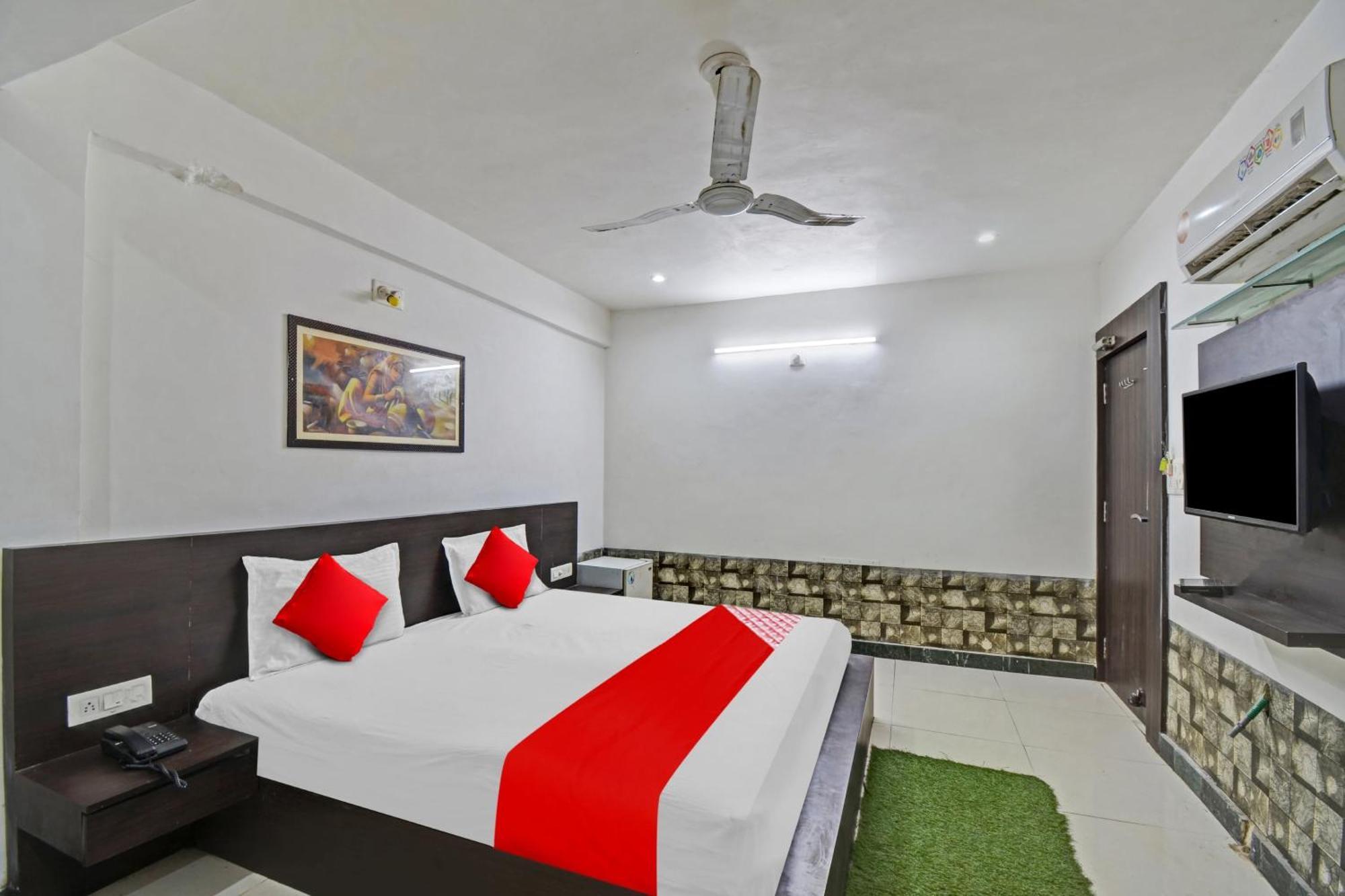 O Kk Palace Hotel Udaipur