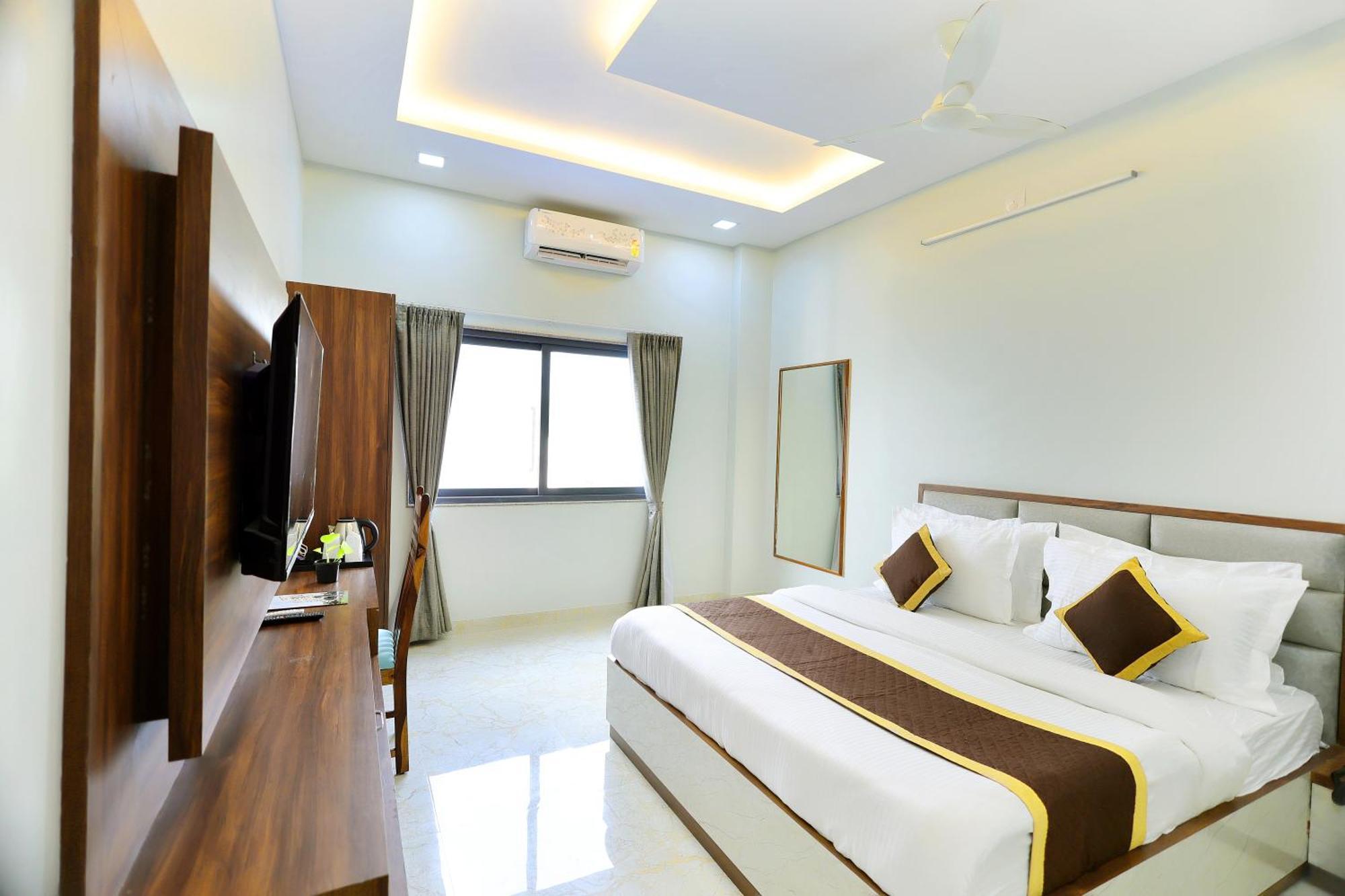 Manas By Rudrakshi Resort *