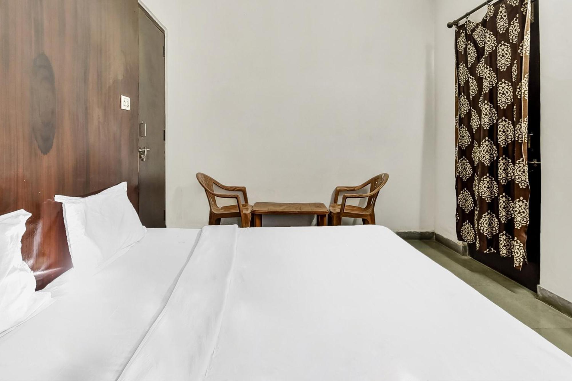Hotel Spot On Unique Residency Udaipur