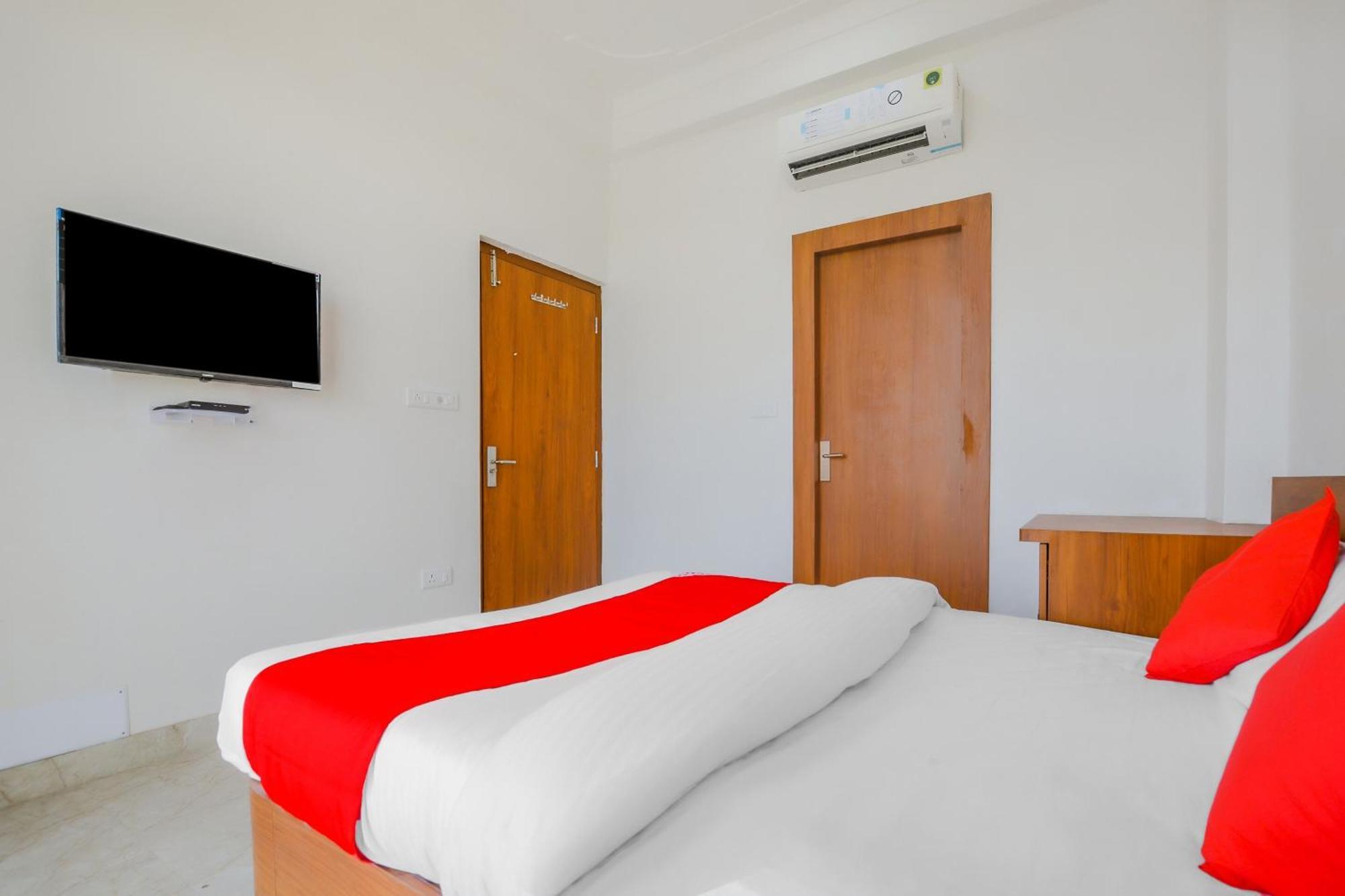 Hotel Collection O Season 4*