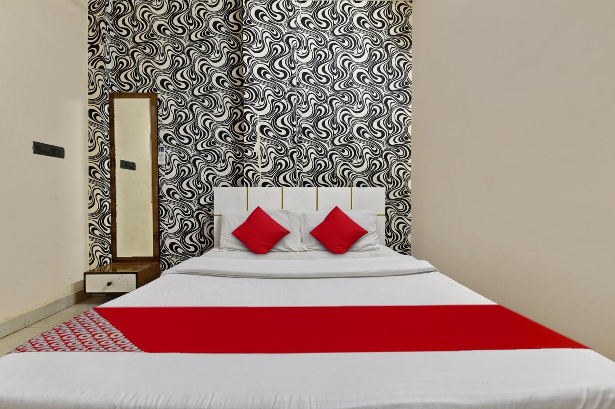 O Dream Palace Hotel 3*