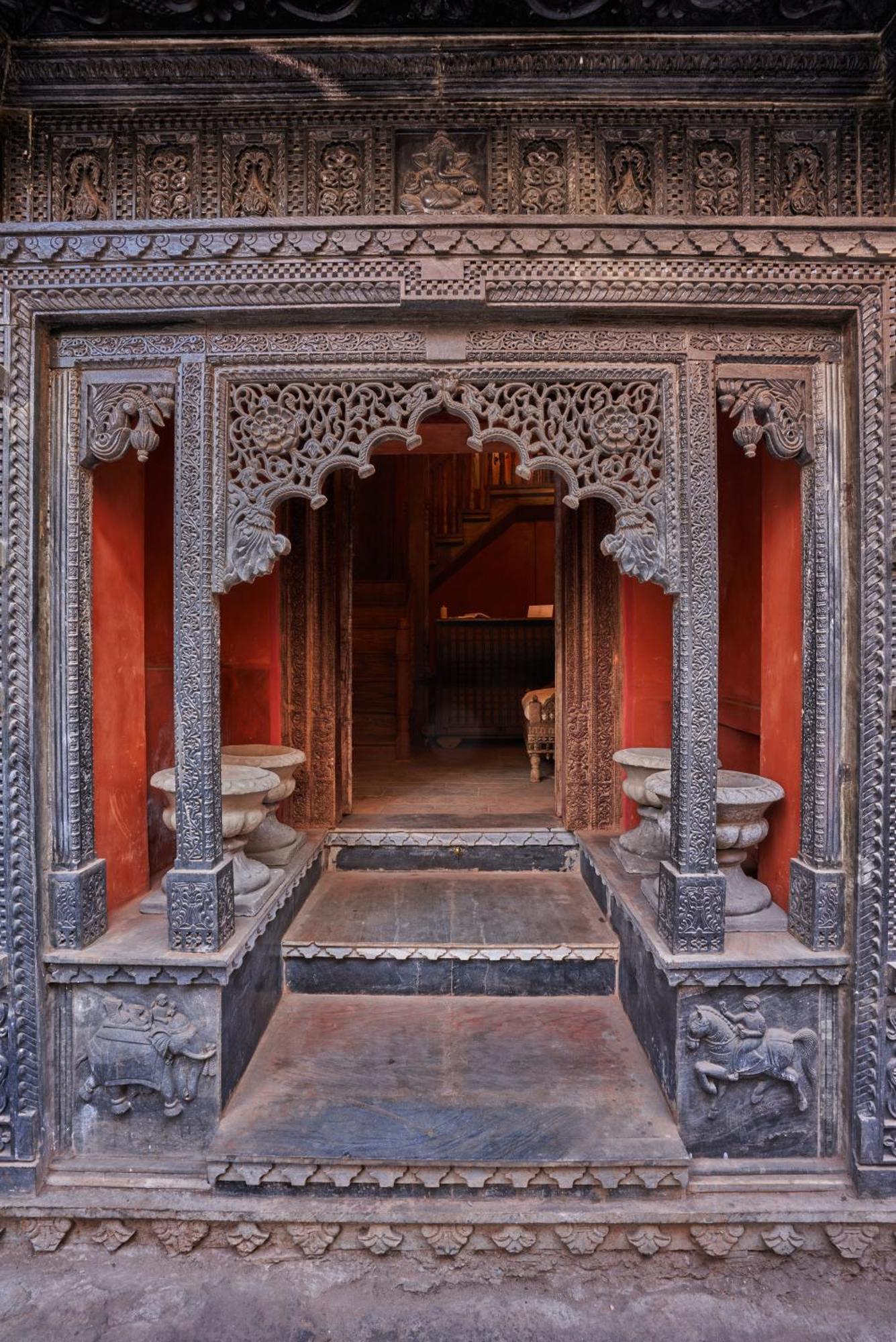Hotel Kaladwas Lal Haveli Udaipur