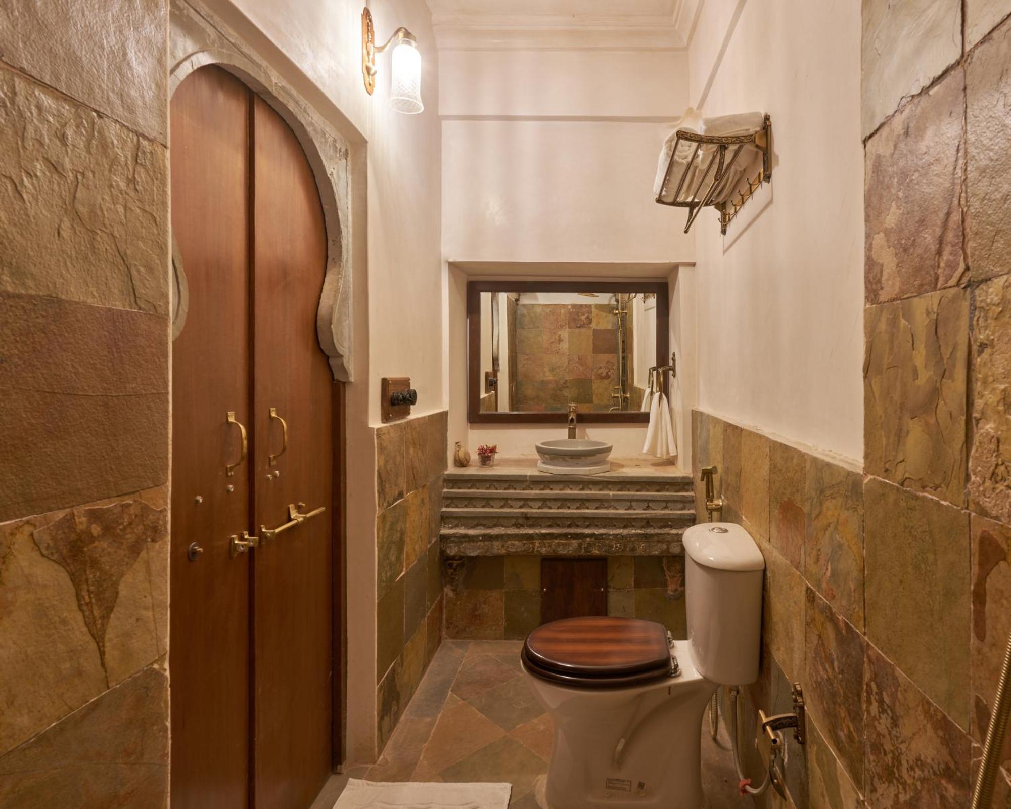 Hotel Kaladwas Lal Haveli *