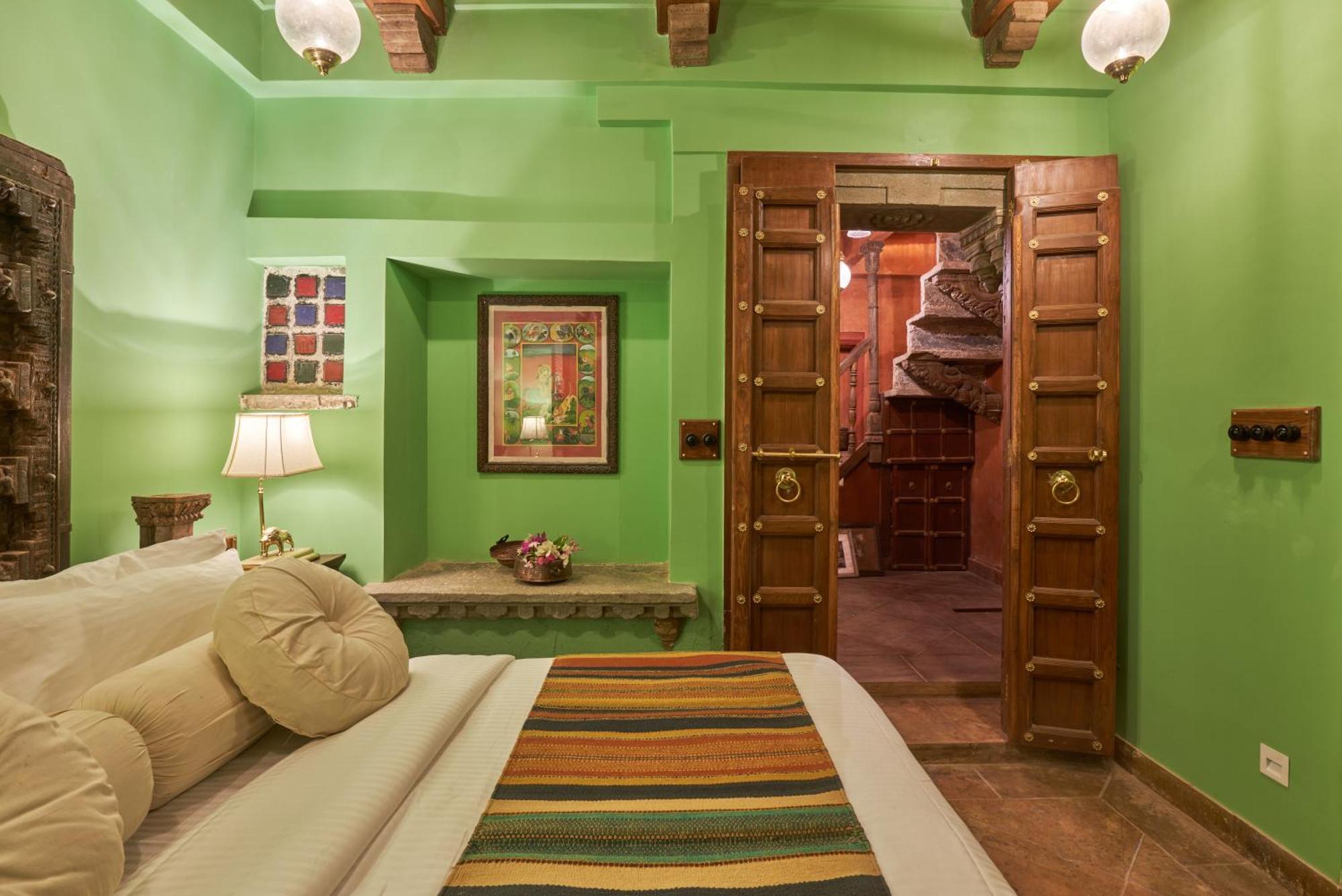 Hotel Kaladwas Lal Haveli Udaipur