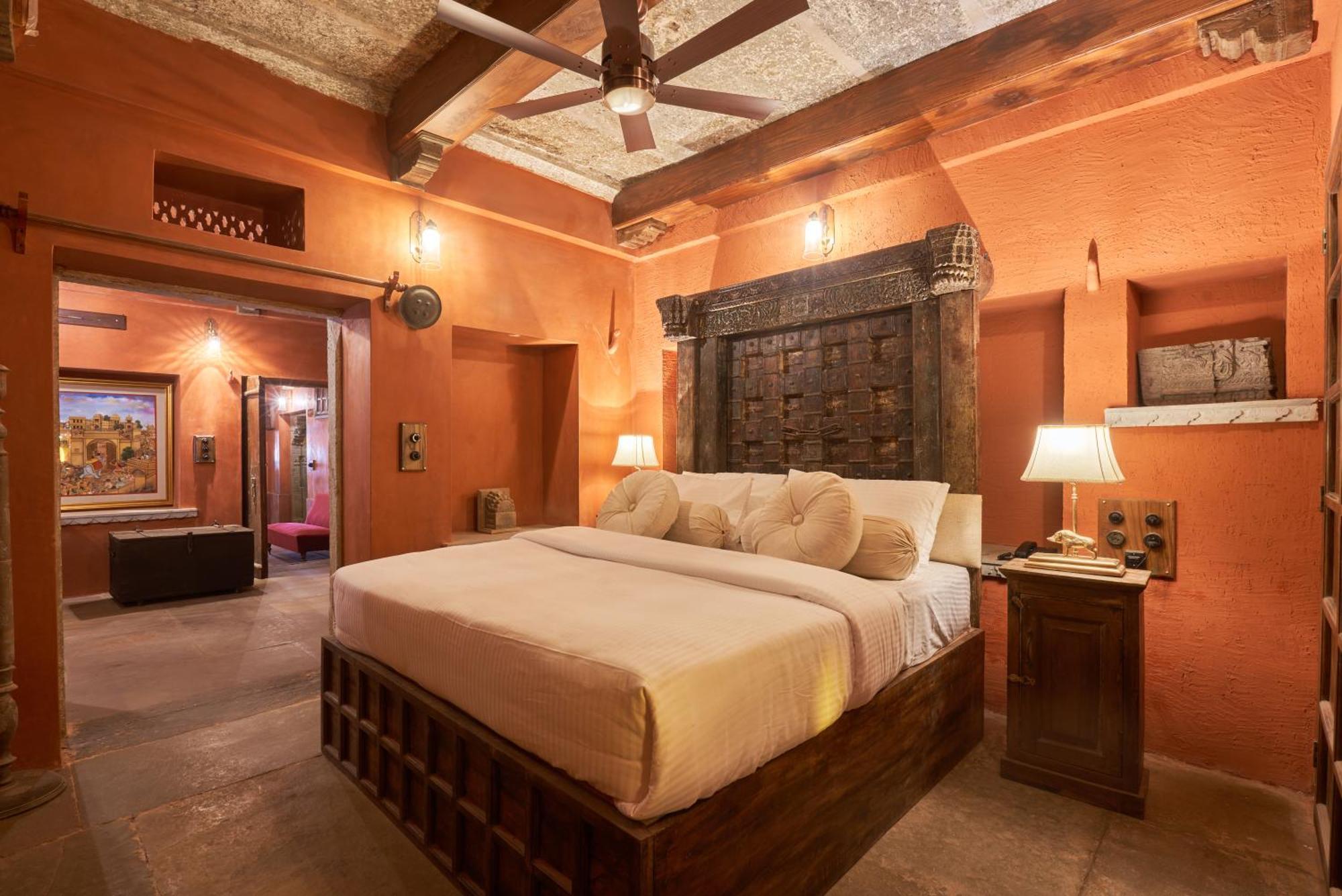 Hotel Kaladwas Lal Haveli Udaipur