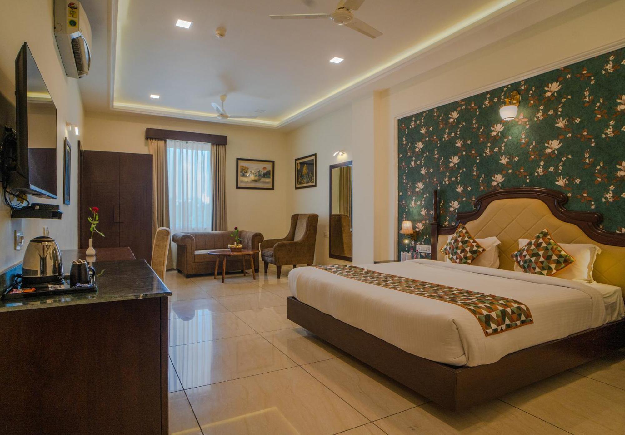 The Courtyard - Beyond Bar & Club 4* Udaipur