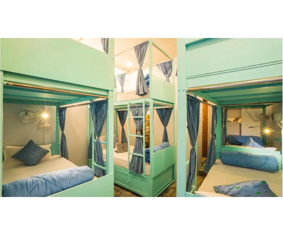 Hostel Padharo *