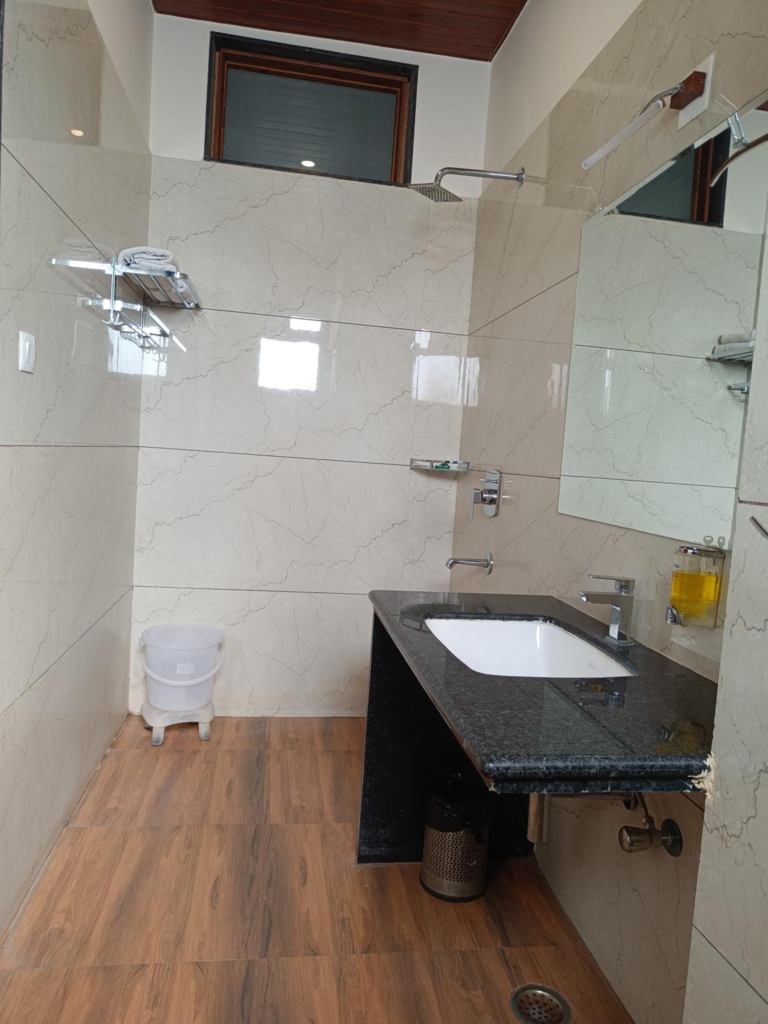 Remark Hotel 3*