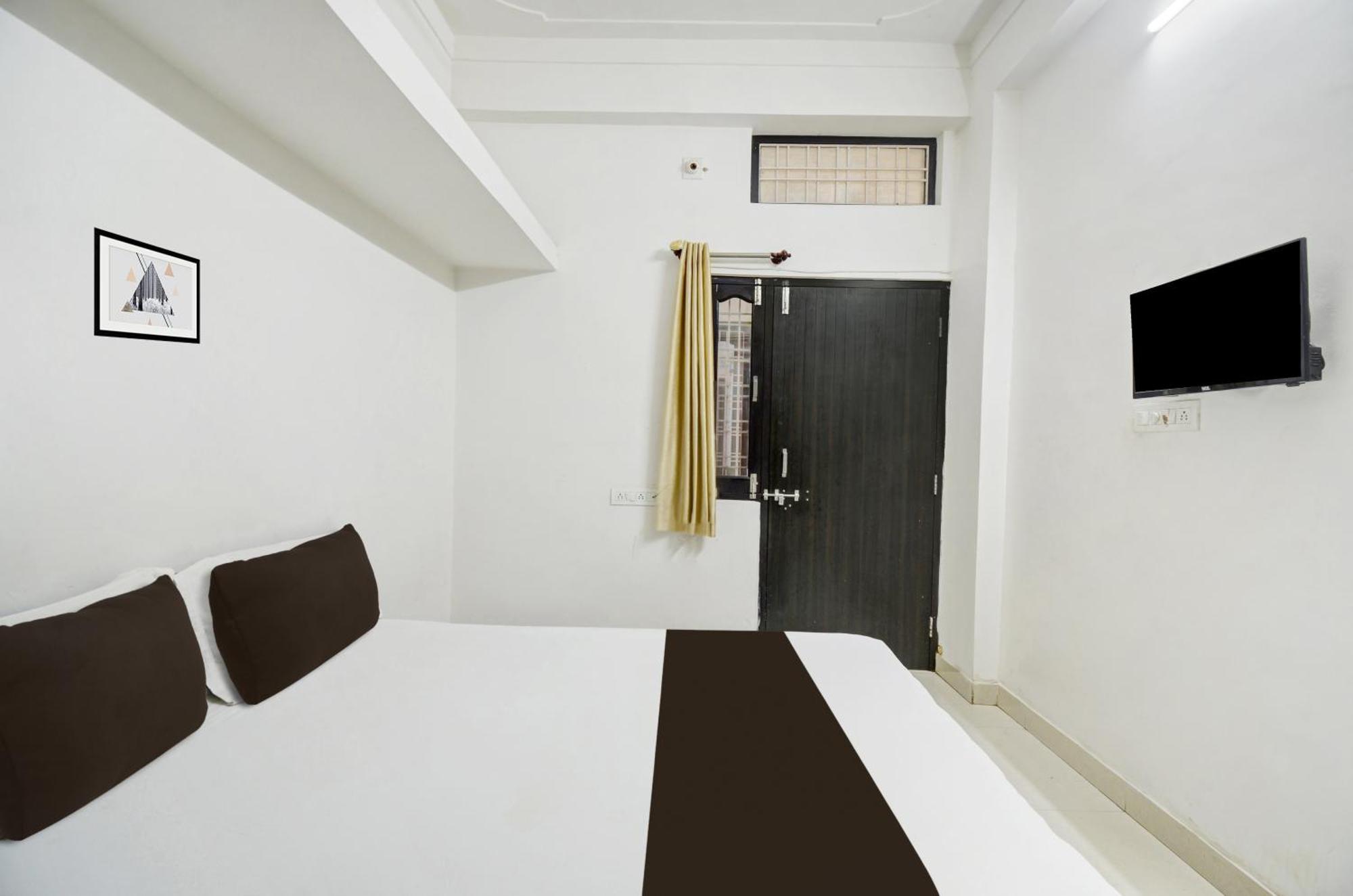 Hotel O The White Haveli Udaipur
