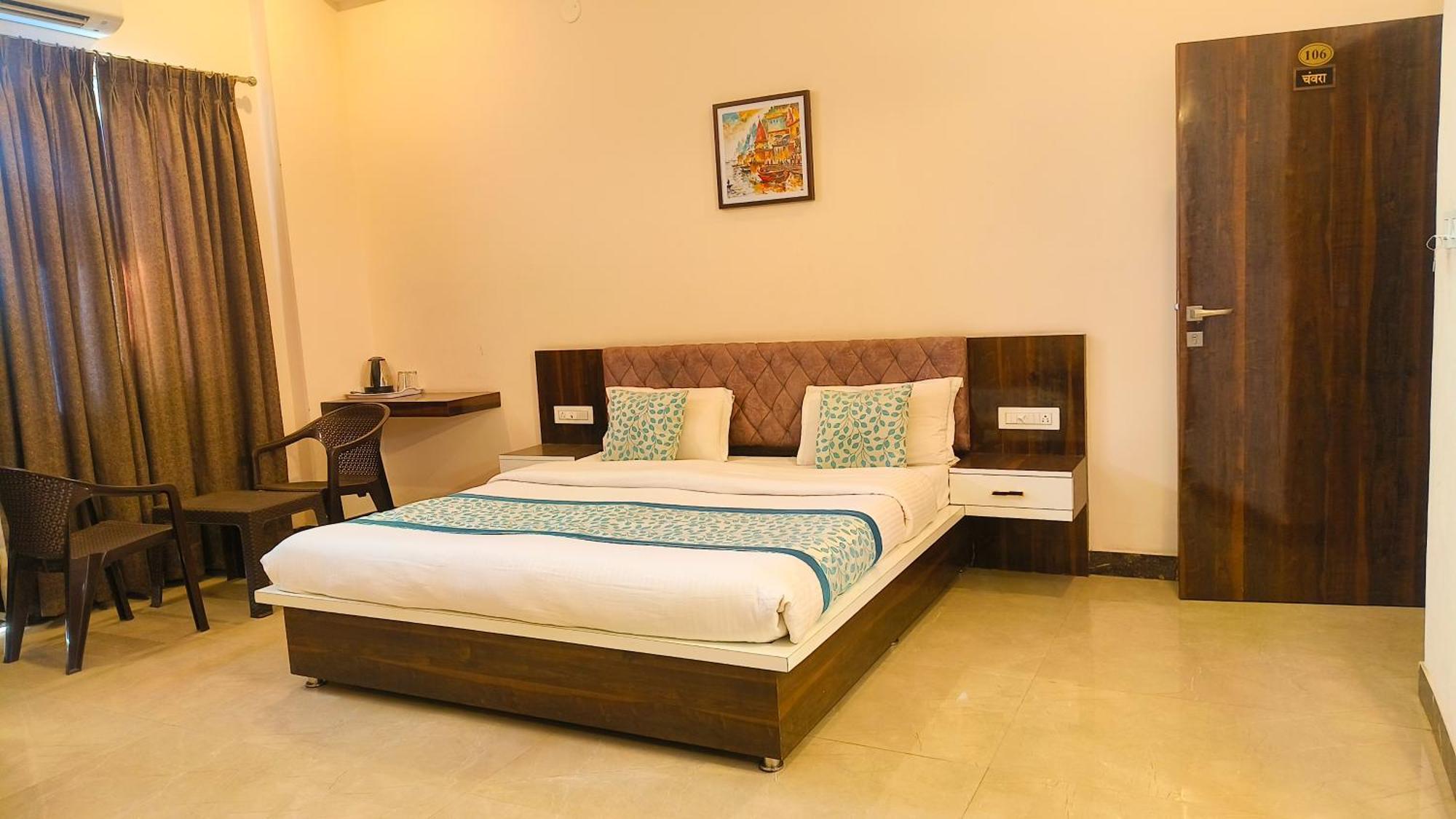 Jagat Near Fatehsagar 3* Udaipur