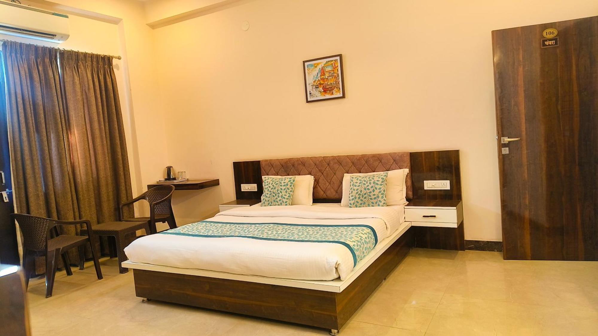 Hotel Jagat Near Fatehsagar Udaipur
