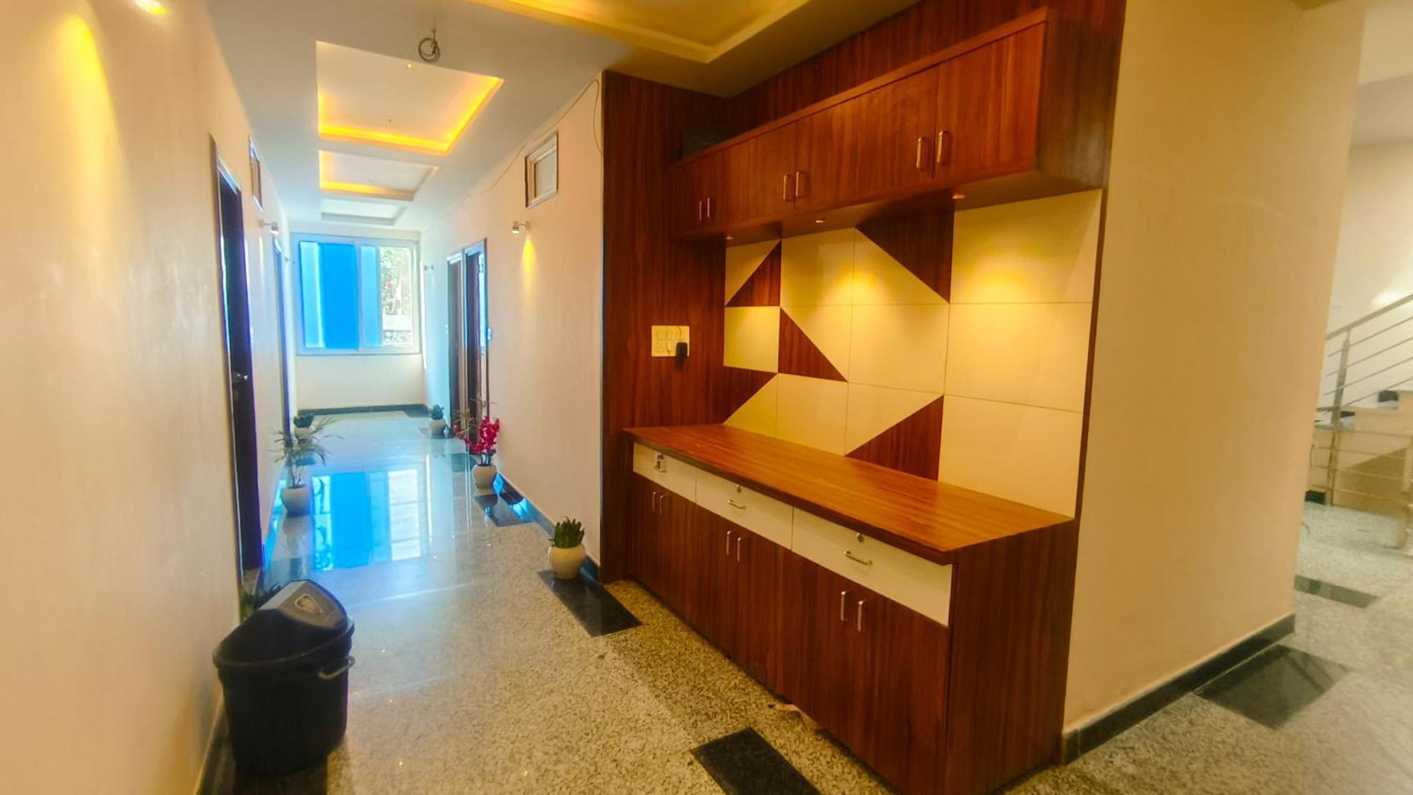 Hotel Jagat Near Fatehsagar