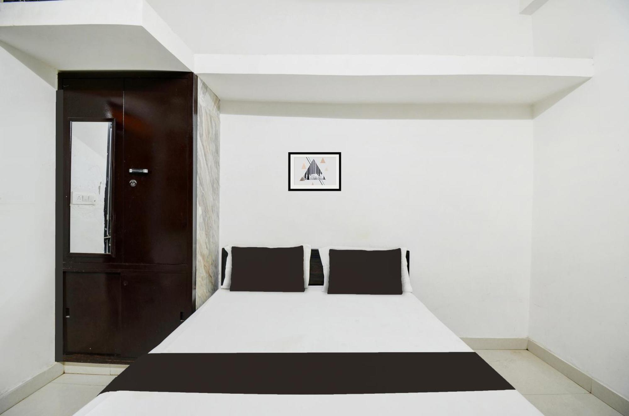 O The White Haveli