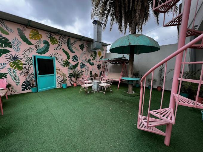 Padharo Hostel *
