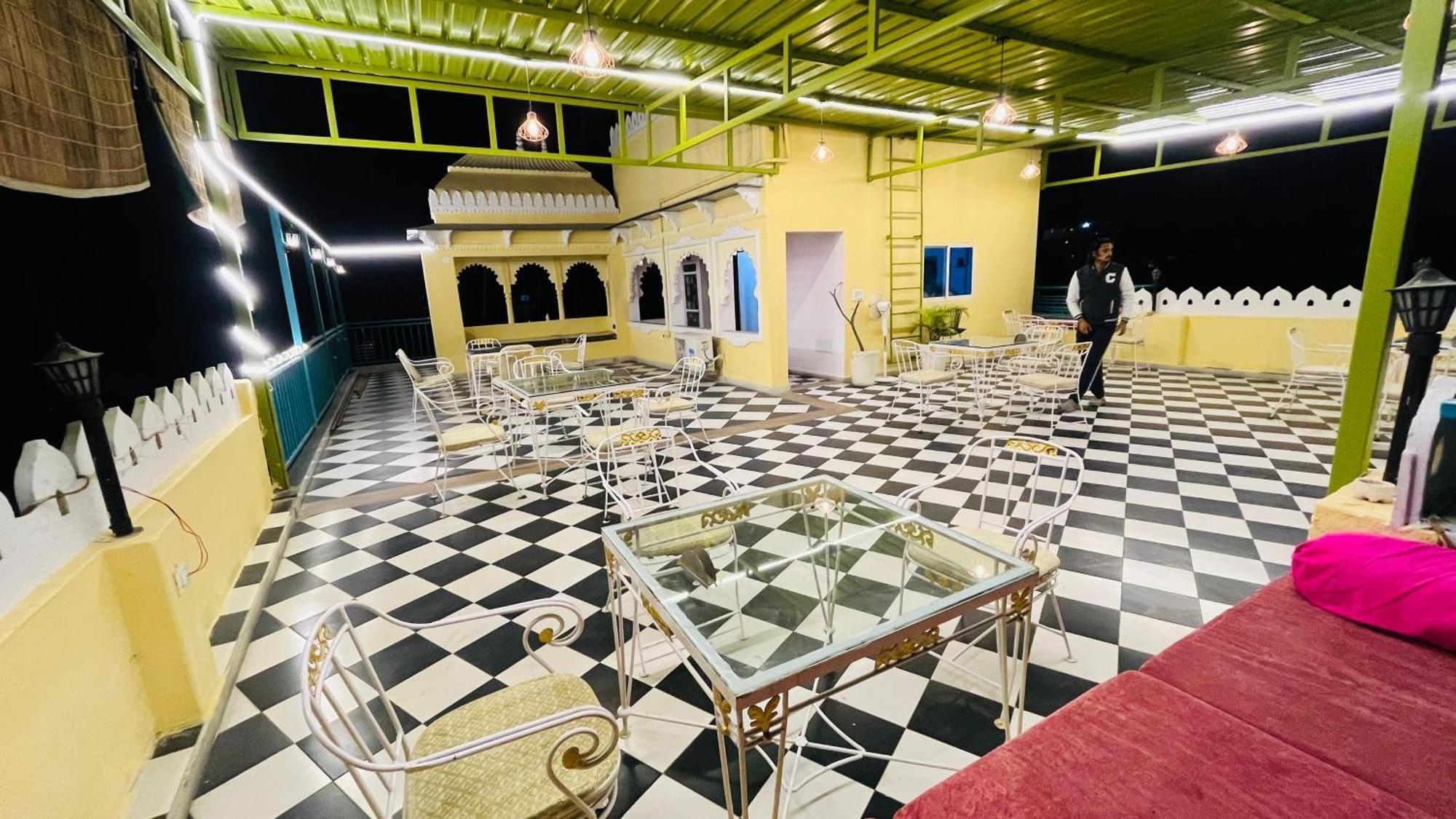 Ushaan Haveli