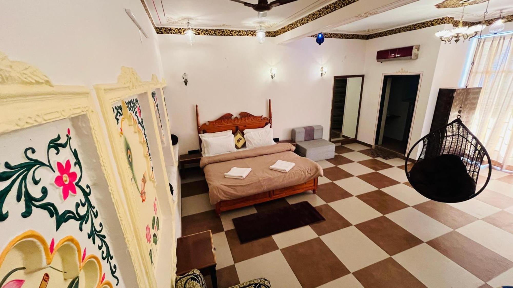 Ushaan Haveli *