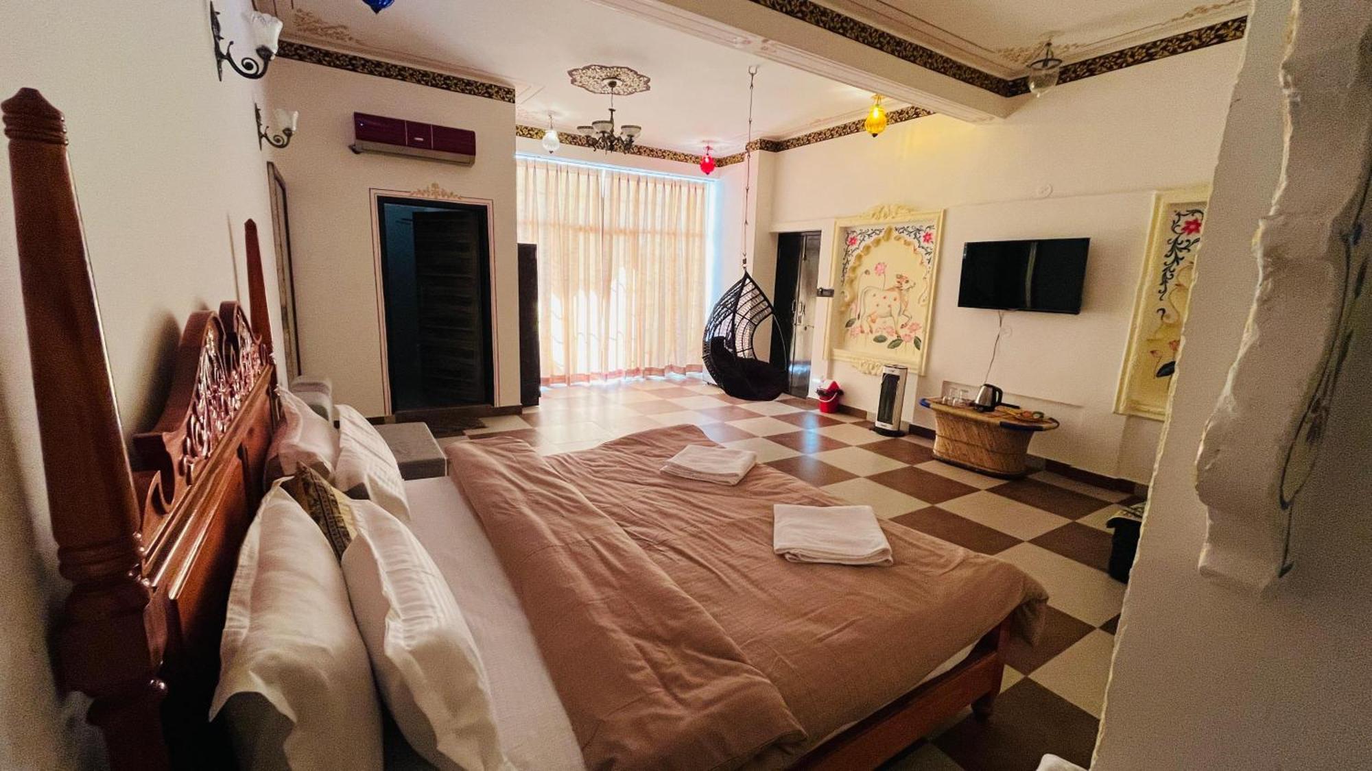 Ushaan Haveli
