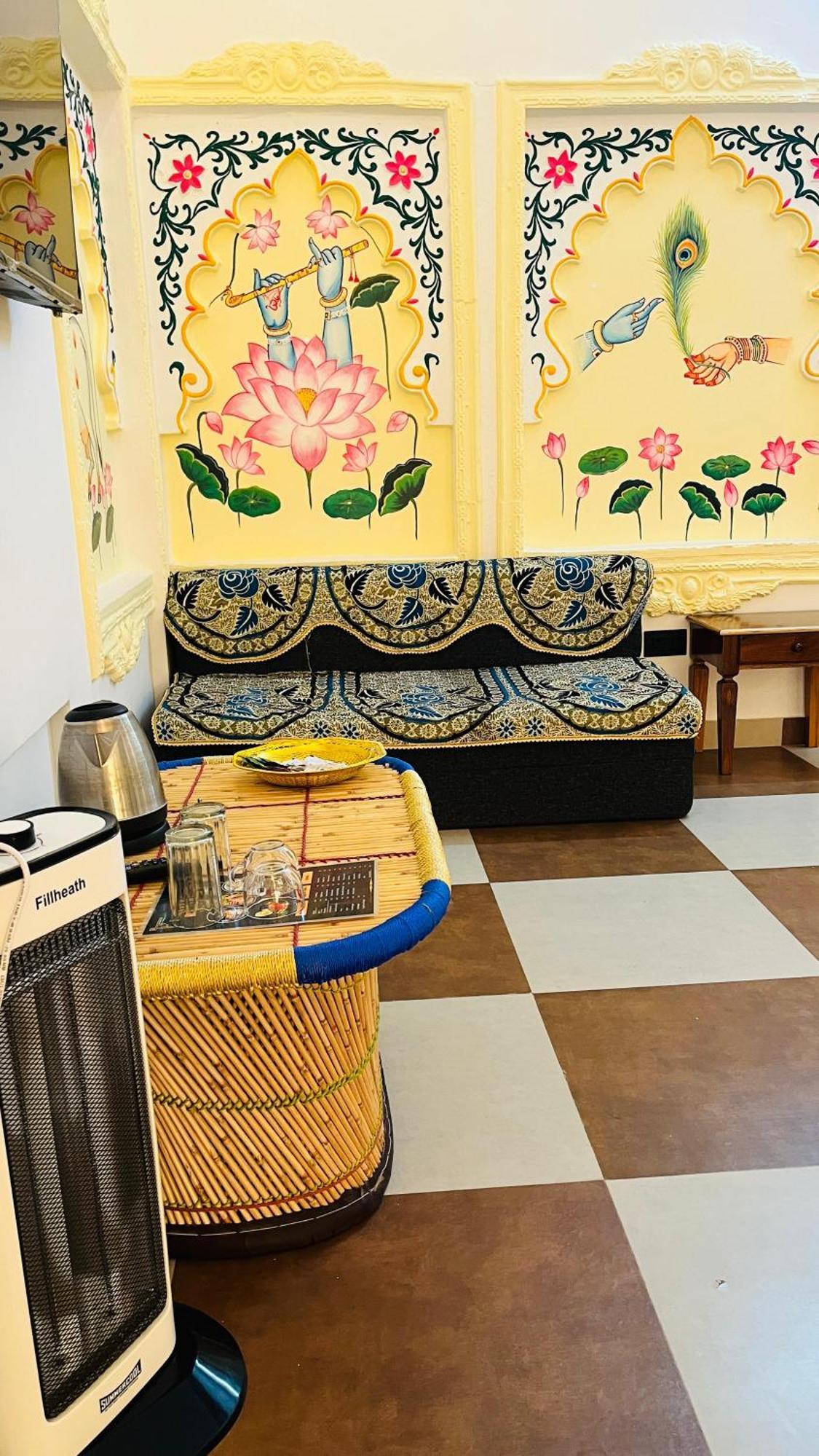 Ushaan Haveli